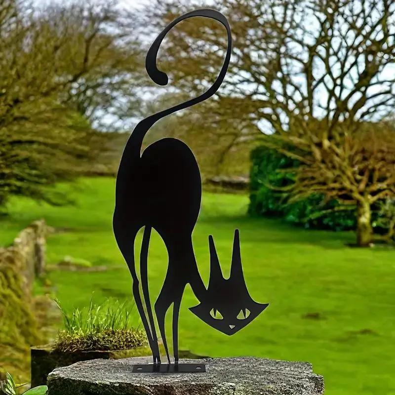 Elegant Black Metal Cat Sculpture for Outdoor Garden Decor