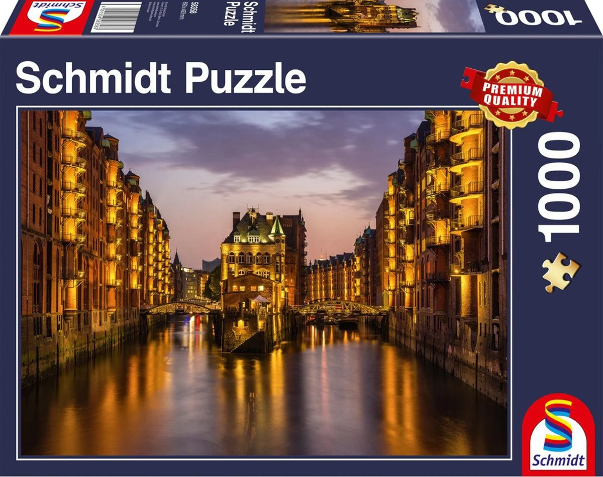 Hamburg &ndash; Nightfall in the Warehouse District Photography