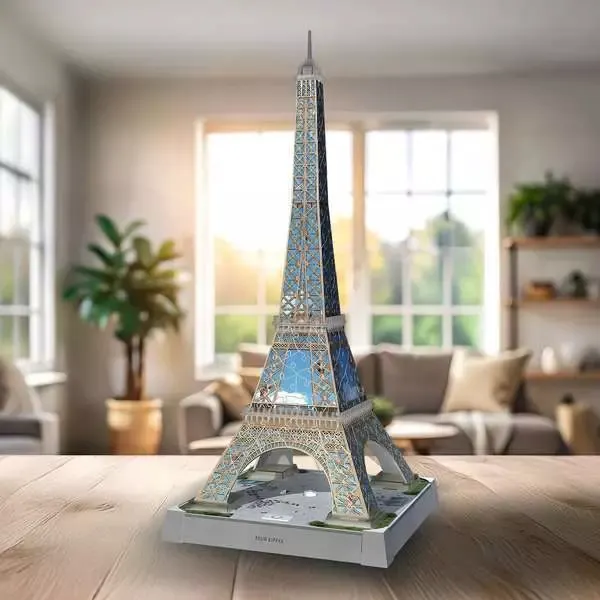 Iconics: Eiffel Tower - With Light
