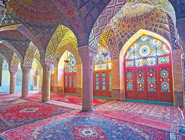 Nasir-ol-Molk Mosque Maps & Geography