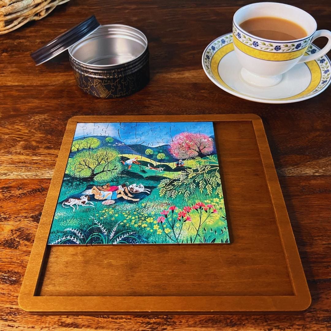 Sunny Suburban Sunday - Mini Quarter Tin