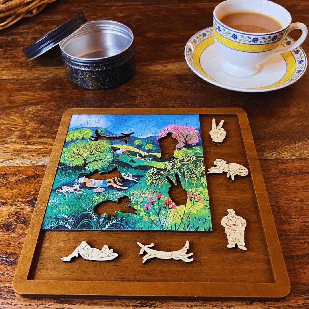 Sunny Suburban Sunday - Mini Quarter Tin