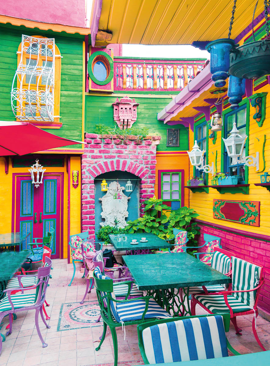 BLANC: Instanbul Brights Travel