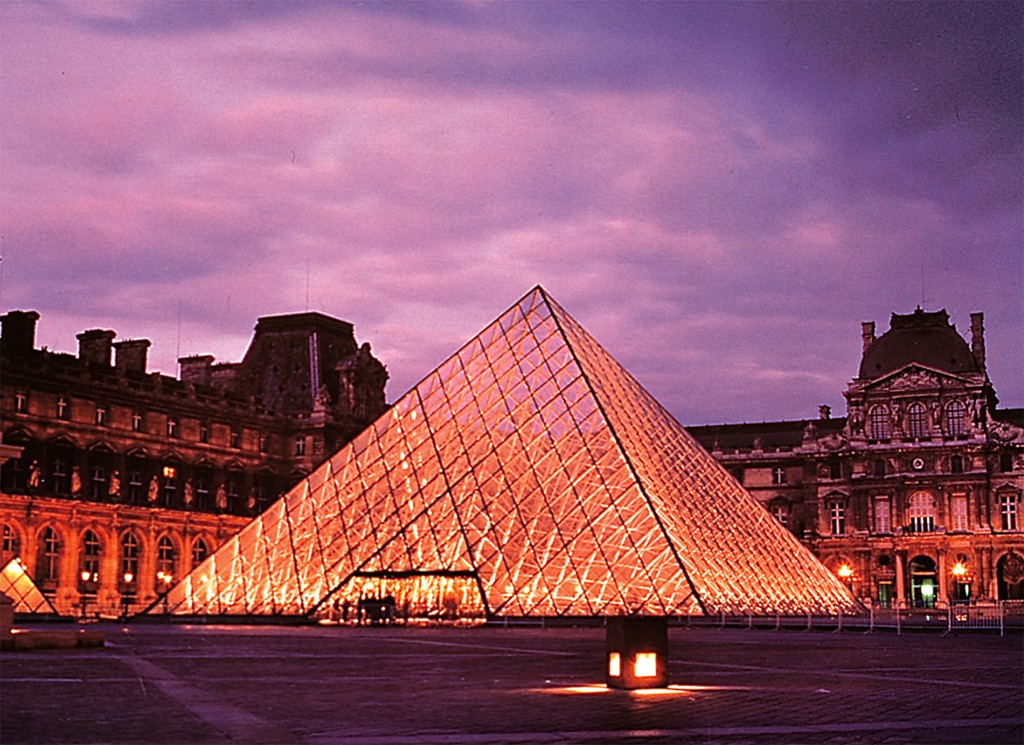 Louvre Pyramid, Paris Landmarks & Monuments