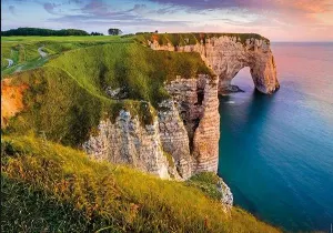 Vue sur les falaises d'Etretat Paris & France By Nathan