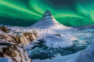 Starry Sky with Aurora Landscape By Tomax Puzzles