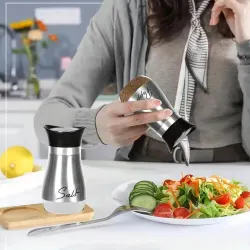 2pcs Glass Bottom Salt and Pepper Shakers with Steel Lids