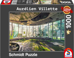 Old Caf&eacute; In Abkhazia Flower & Garden