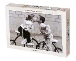 Tricycle Kiss People