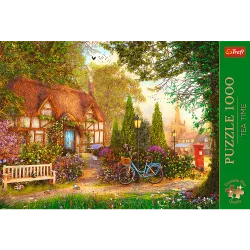 Premium Plus Thatched Cottage Flower & Garden