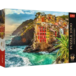 Premium Plus Town of Riomaggiore, Italy Travel